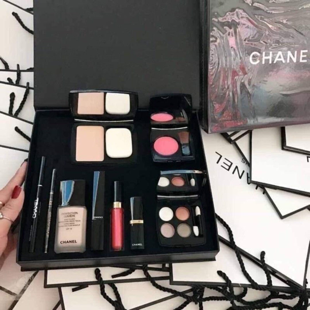 CHANEL make up set